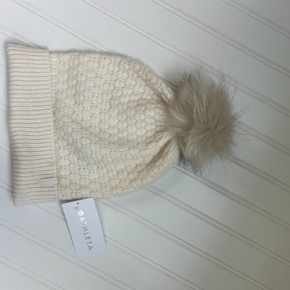 NWT Athleta knit hat